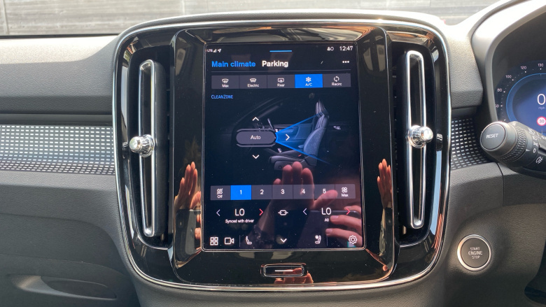 Volvo XC40 2.0 B3P Plus Dark 5dr Auto Petrol Estate